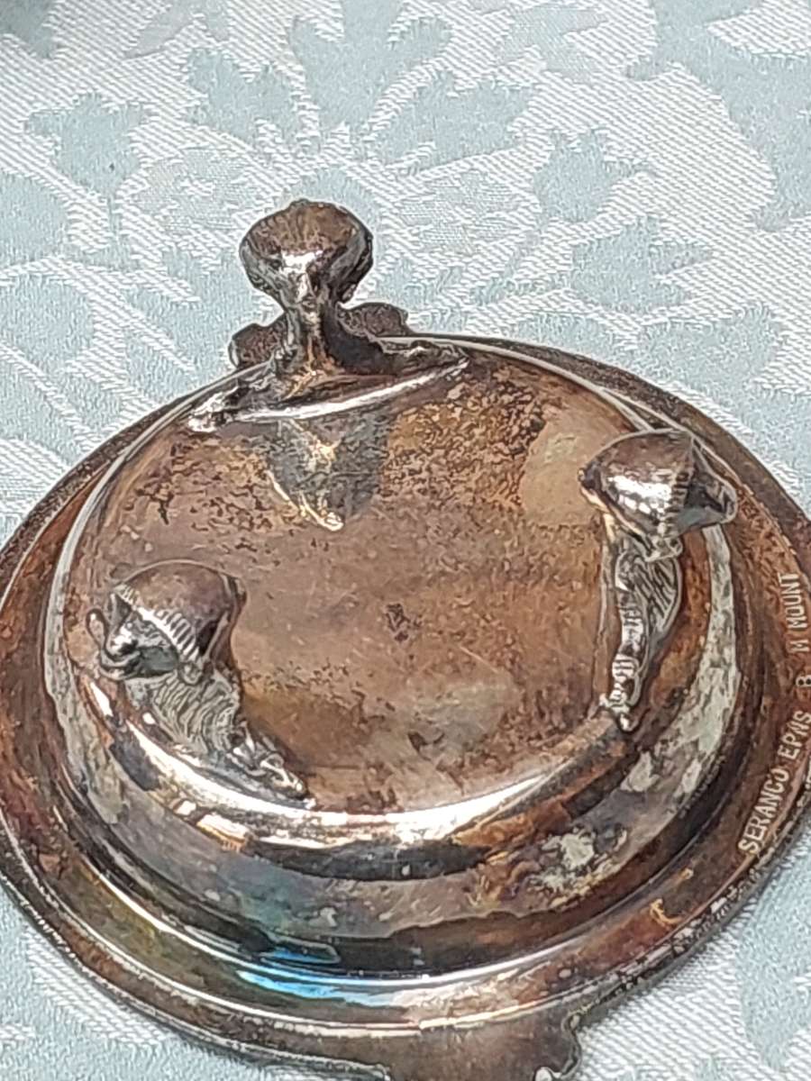 A SET OF ANTIQUE SERNCO SILVER PLATED EPNS CONDIMENT BOWLS