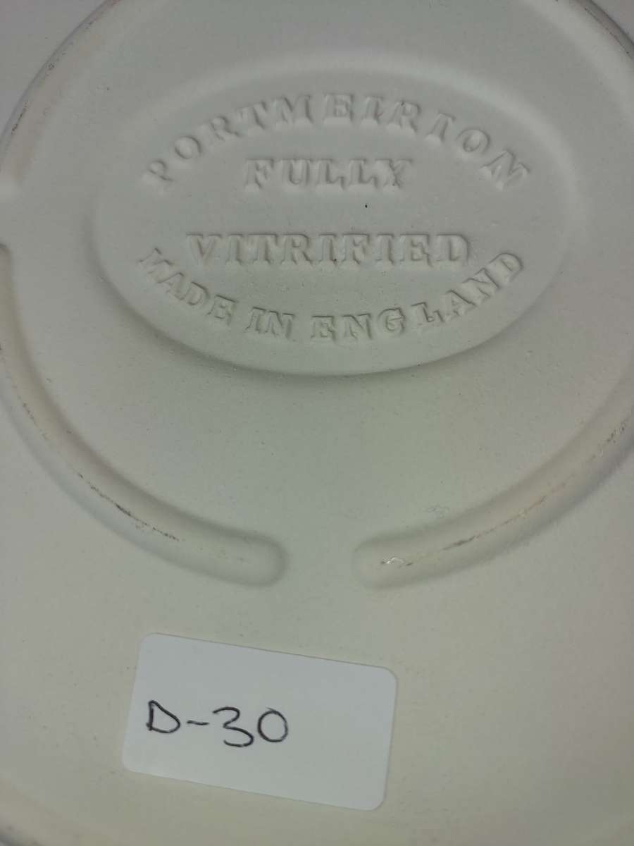 A VINTAGE CERAMIC PORTMEIRION FULLY VITRIFIED MADE IN ENGLAND PIE DISH