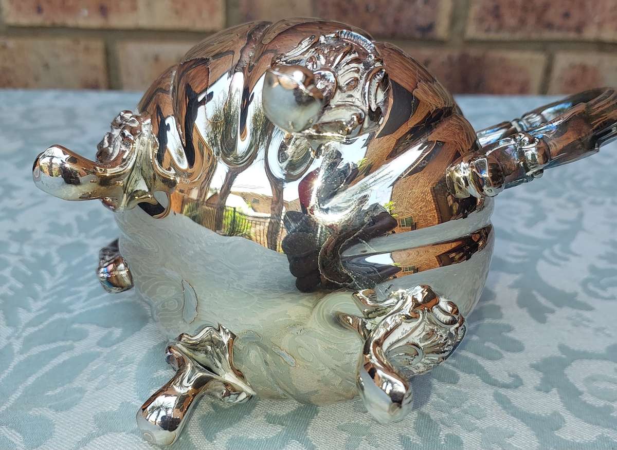 A VINTAGE VICTORIAN SILVER PLATED  JUG TEA SET THAT NEEDS SOME REPAIRS