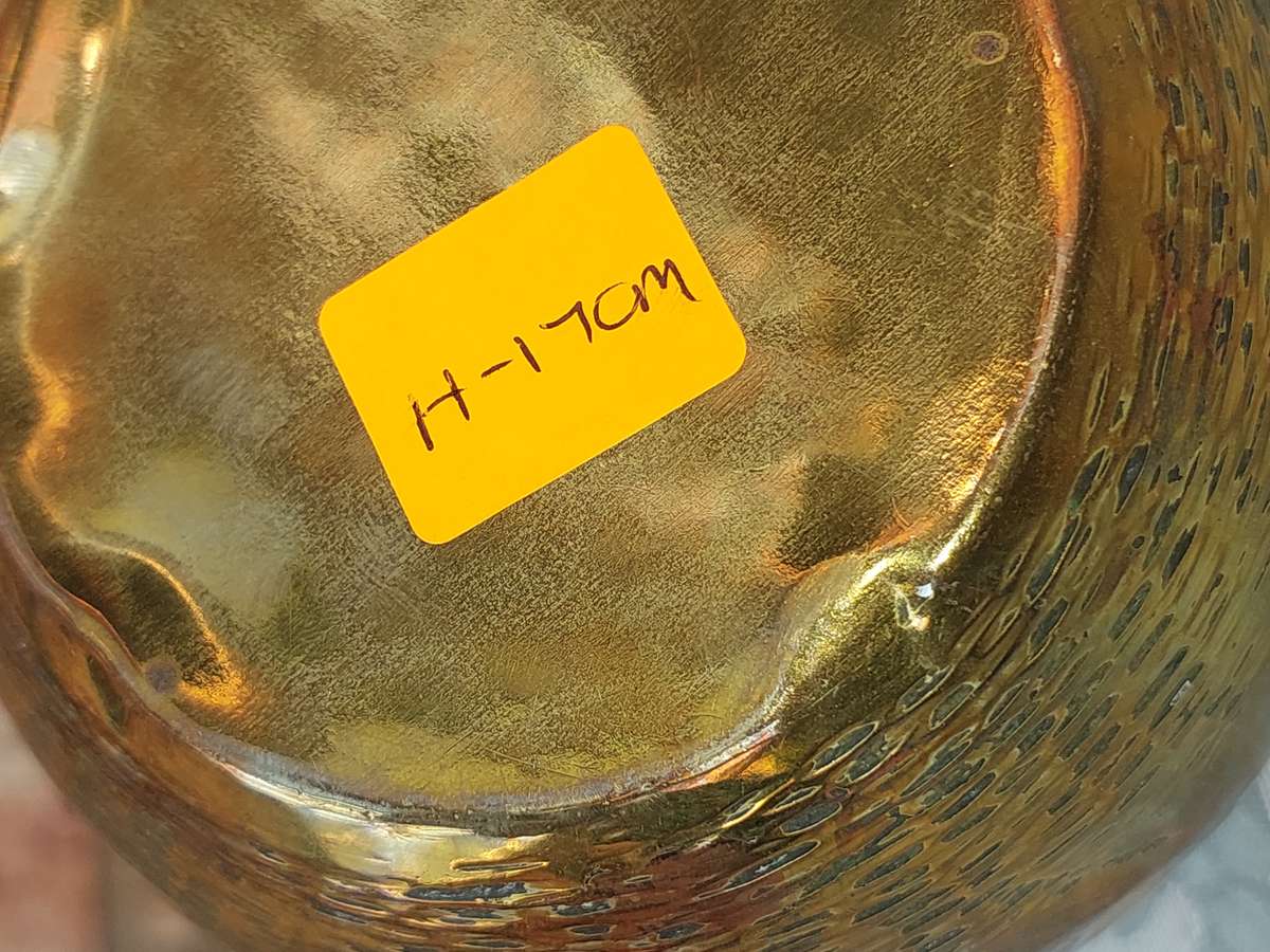 A VINTAGE BRASS TEAPOT SOLD AS IS