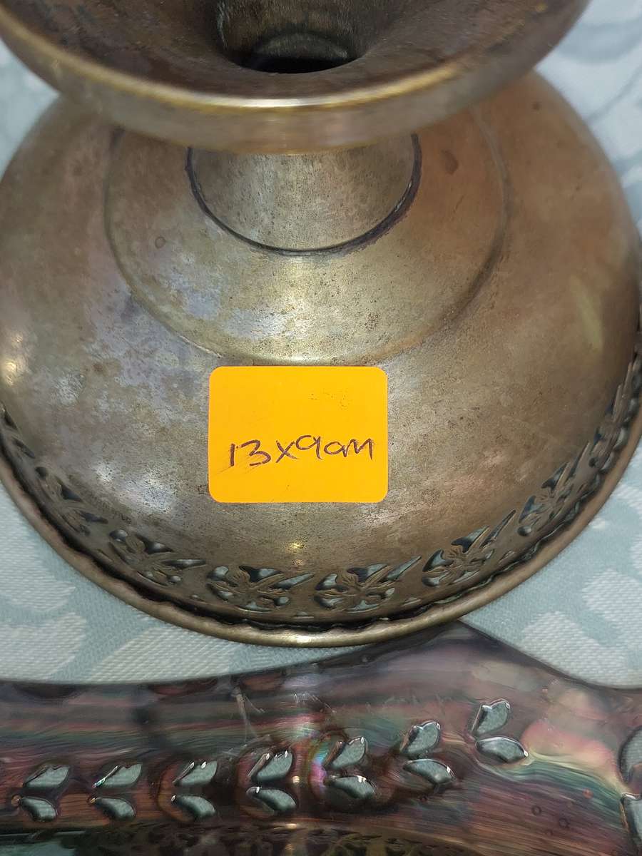 A VINTAGE COLLECTION SILVER PLATED SERVING UTENSILS SOLD AS IS