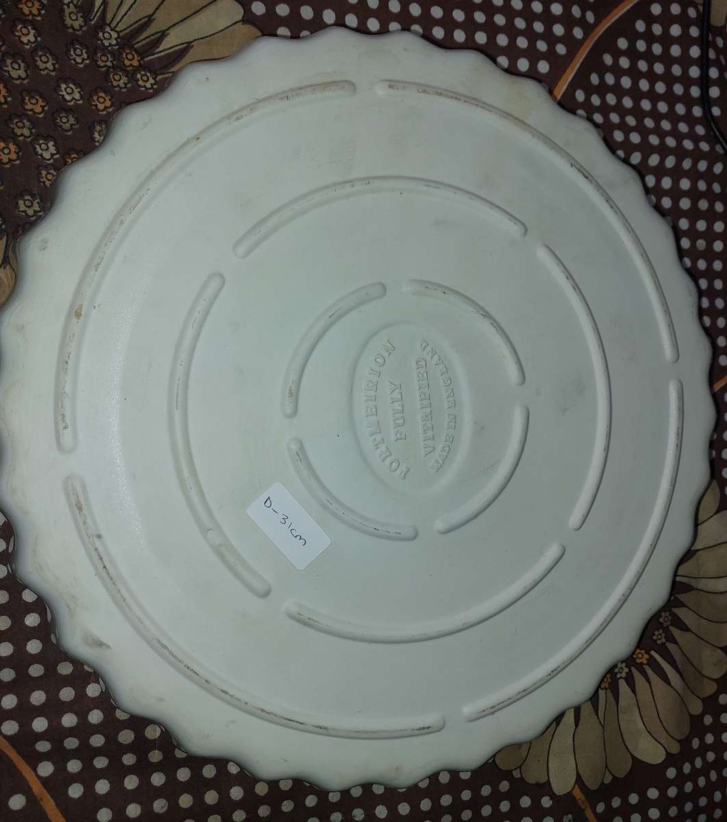 A 1980'S VINTAGE PORTMEIRION FULLY VERTRIFIED QUICHE,PIE, TART BAKE AND SERVE DISH