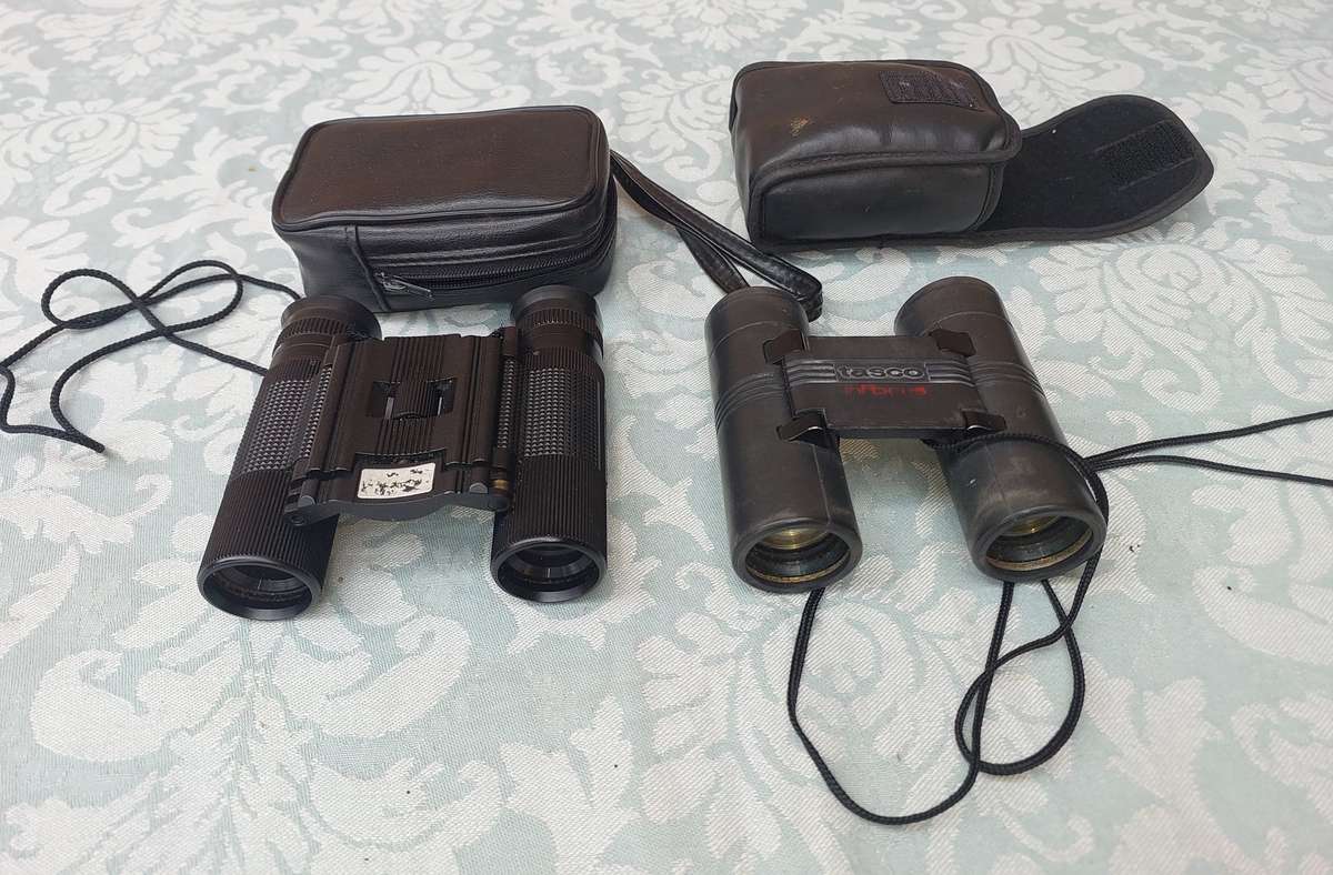 A JOBLOT COLLECTION OF POCKET BINOCULARS SOLD AS IS R450