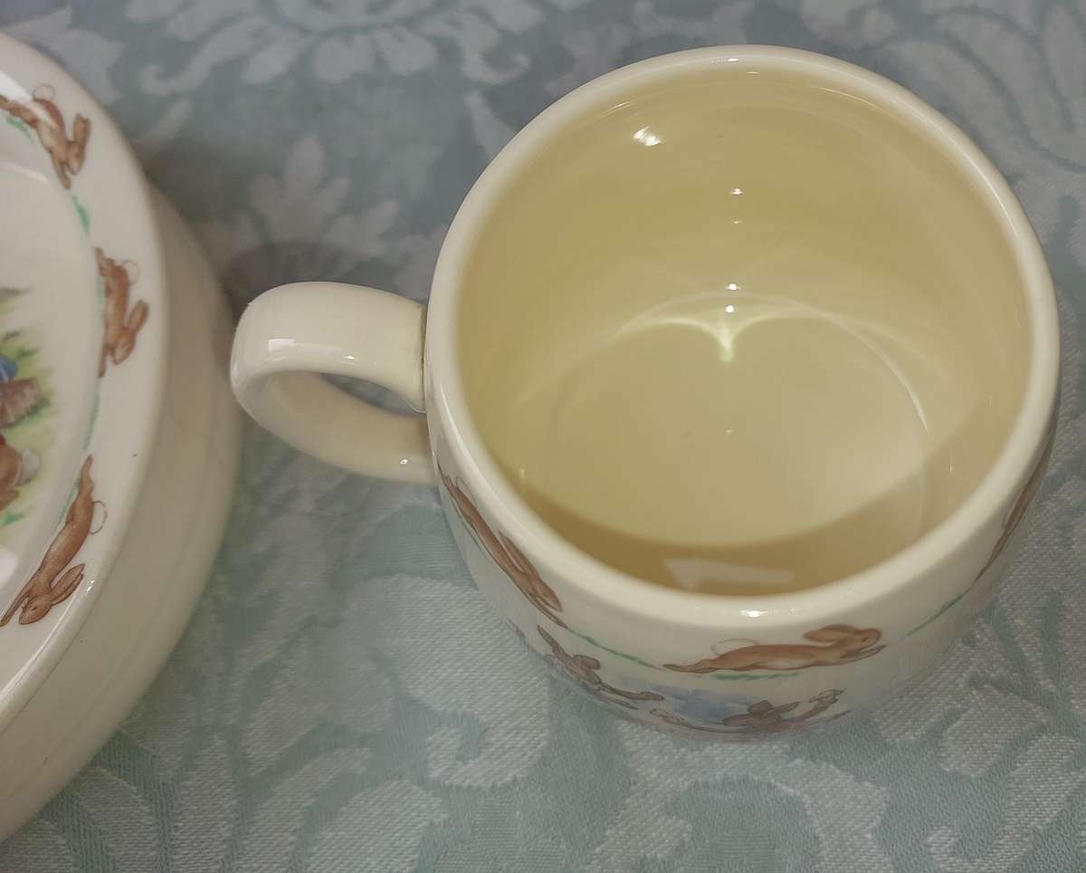 Vintage Royal Doulton Bunnykins Baby Child Plate Dish playing rabbits  6''