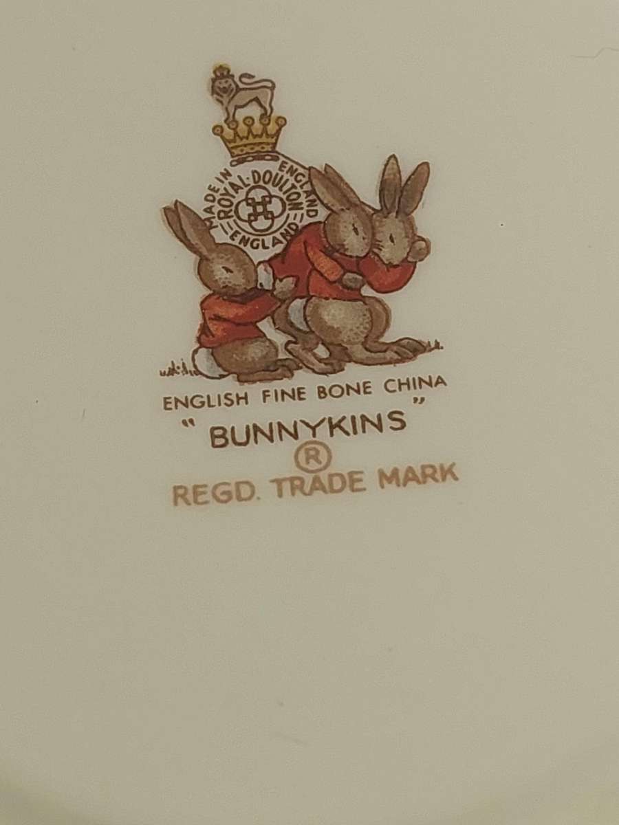 Vintage Royal Doulton Bunnykins Baby Child Plate Dish playing rabbits  6''