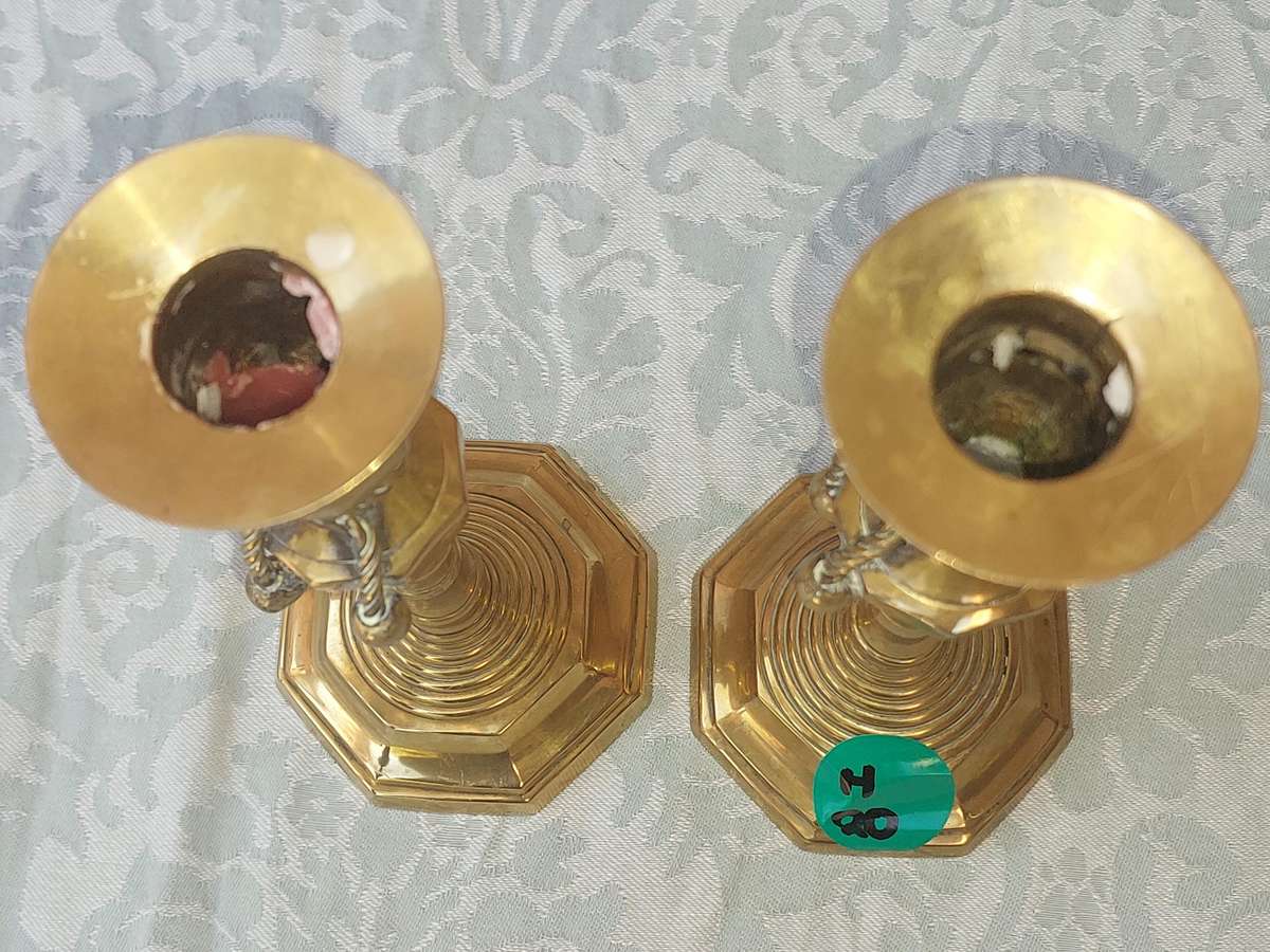 A VINTAGE PAIR OF VICTORIAN BRASS CANDLE HOLDER SOLD AS IS