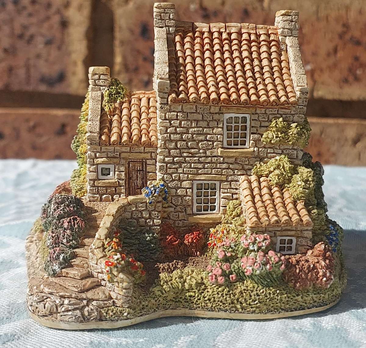 Lilliput Lane Runswick House sold as is
