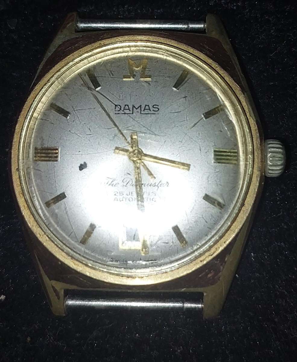 A VINTAGE RARE DAMAS AUTOMATIC 25 JEWELS SWISS CALENDAR MENS WATCH WORKING SOLD AS IS