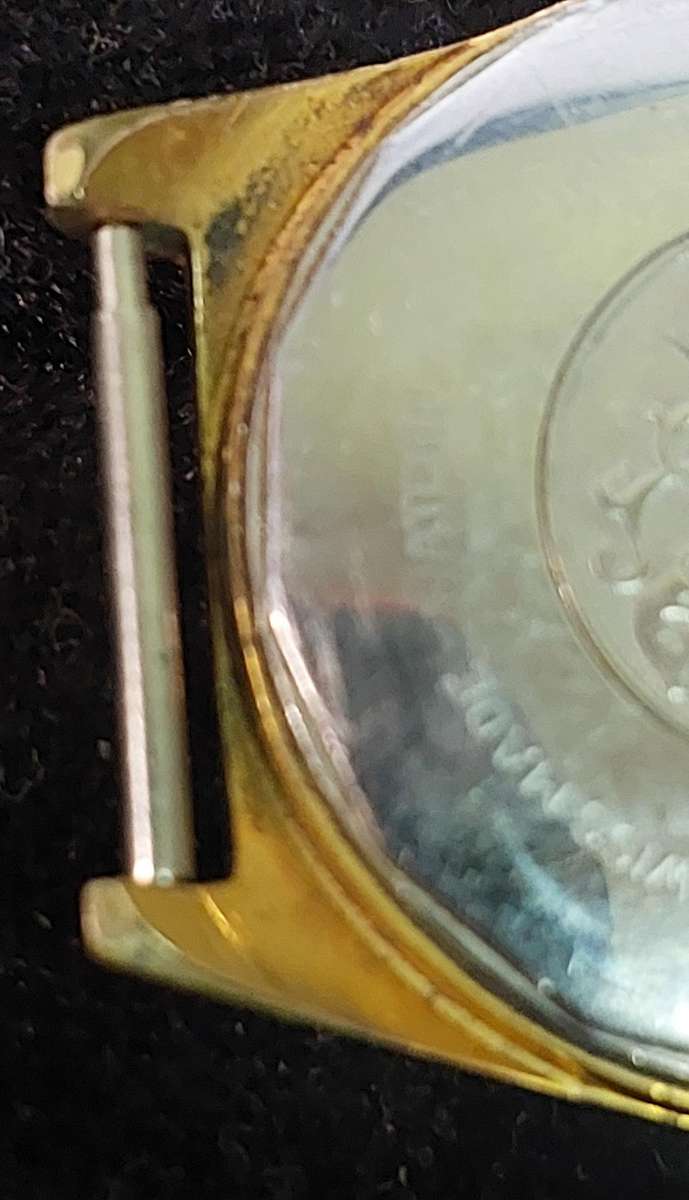 A VINTAGE RARE DAMAS AUTOMATIC 25 JEWELS SWISS CALENDAR MENS WATCH WORKING SOLD AS IS