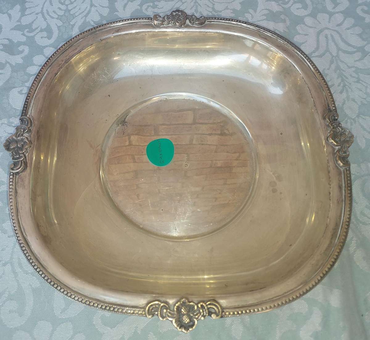 A VINTAGE VICTORIAN SILVER PLATED SERVING BOWL SOLD AS IS