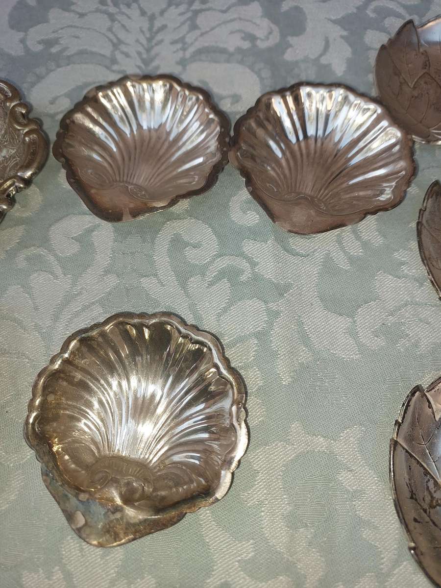A VINTAGE COLLECTION CANOP'E  DISHES SIOVER PLATED SOLD AS IS