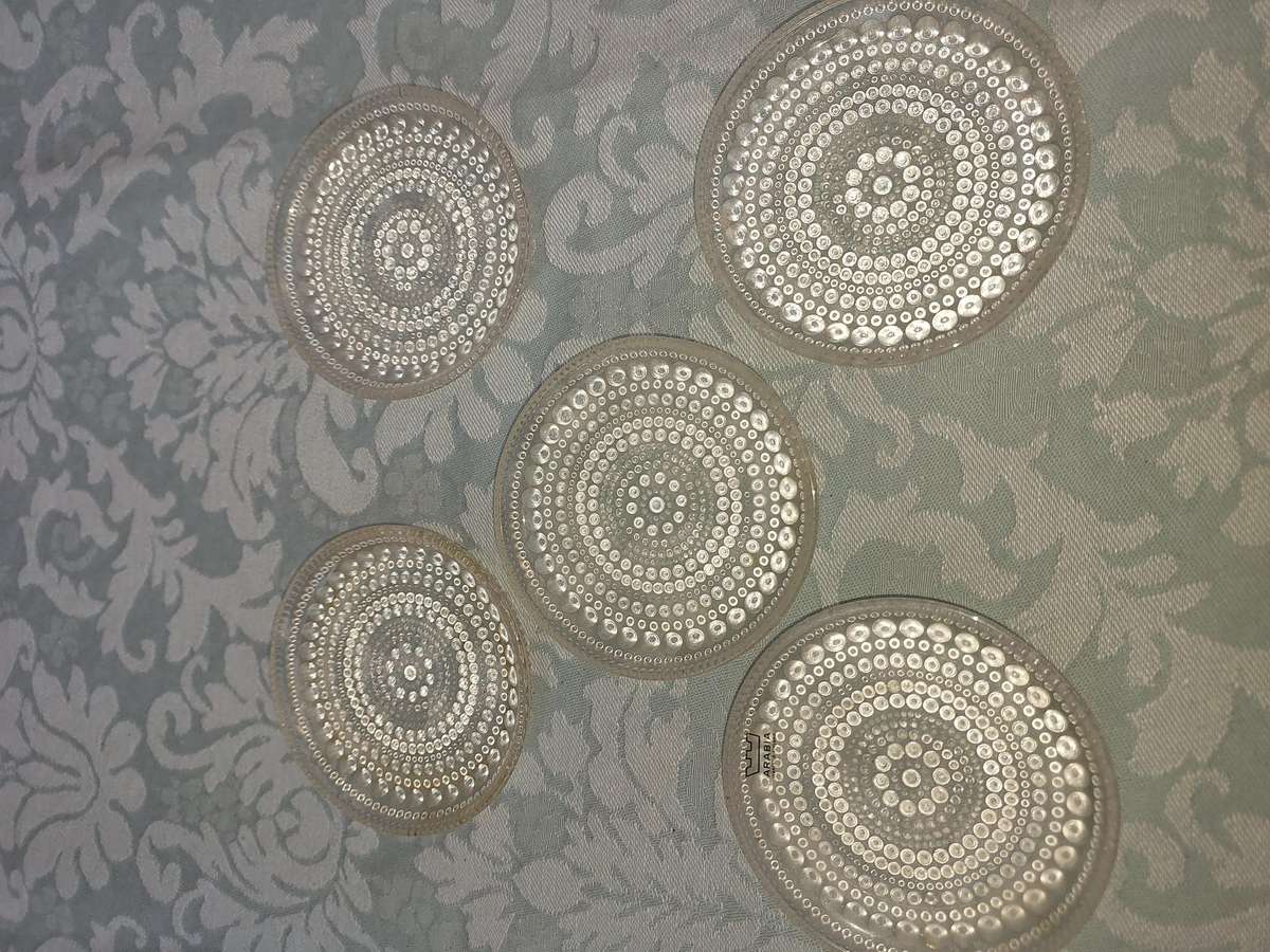 A SET OF 5 ART DECOR CANOP'E GLASS PLATES SOLD AS IS