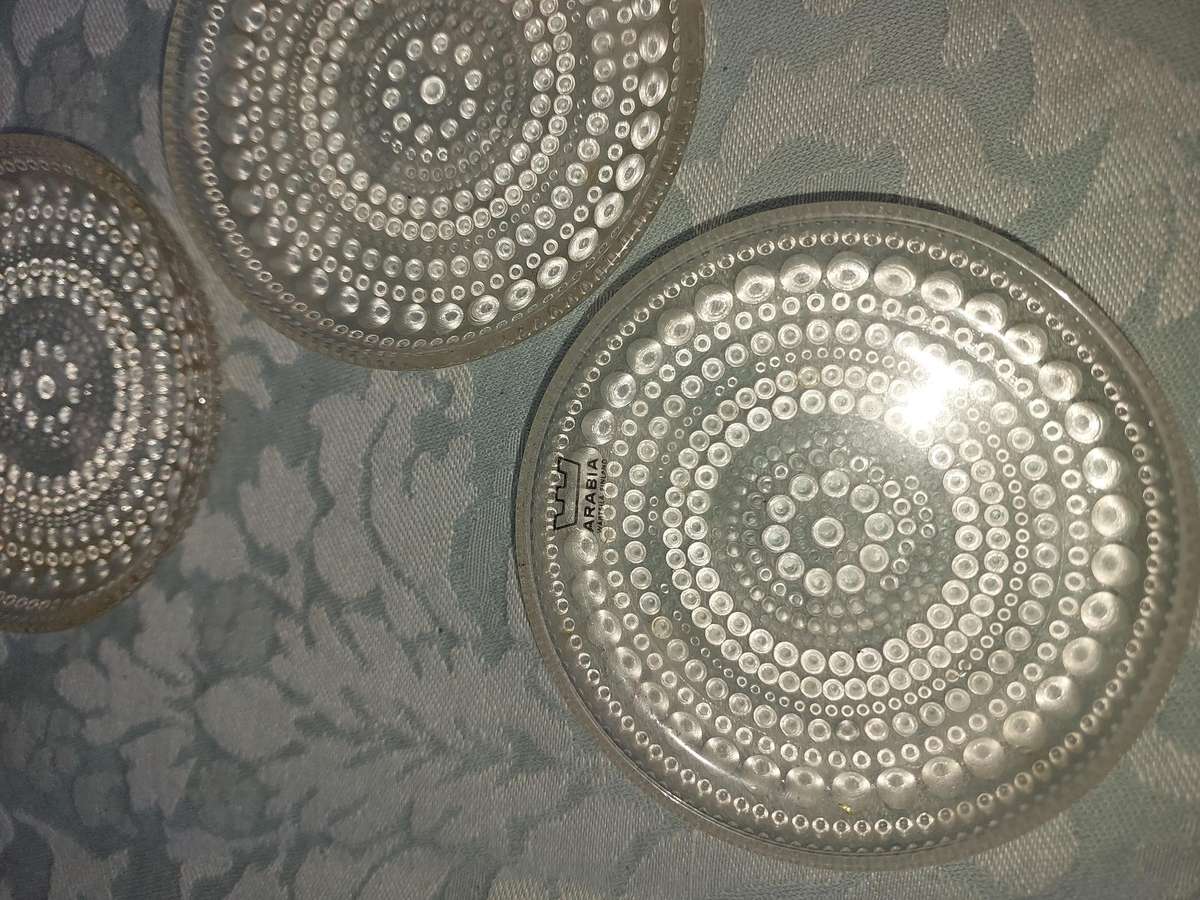 A SET OF 5 ART DECOR CANOP'E GLASS PLATES SOLD AS IS