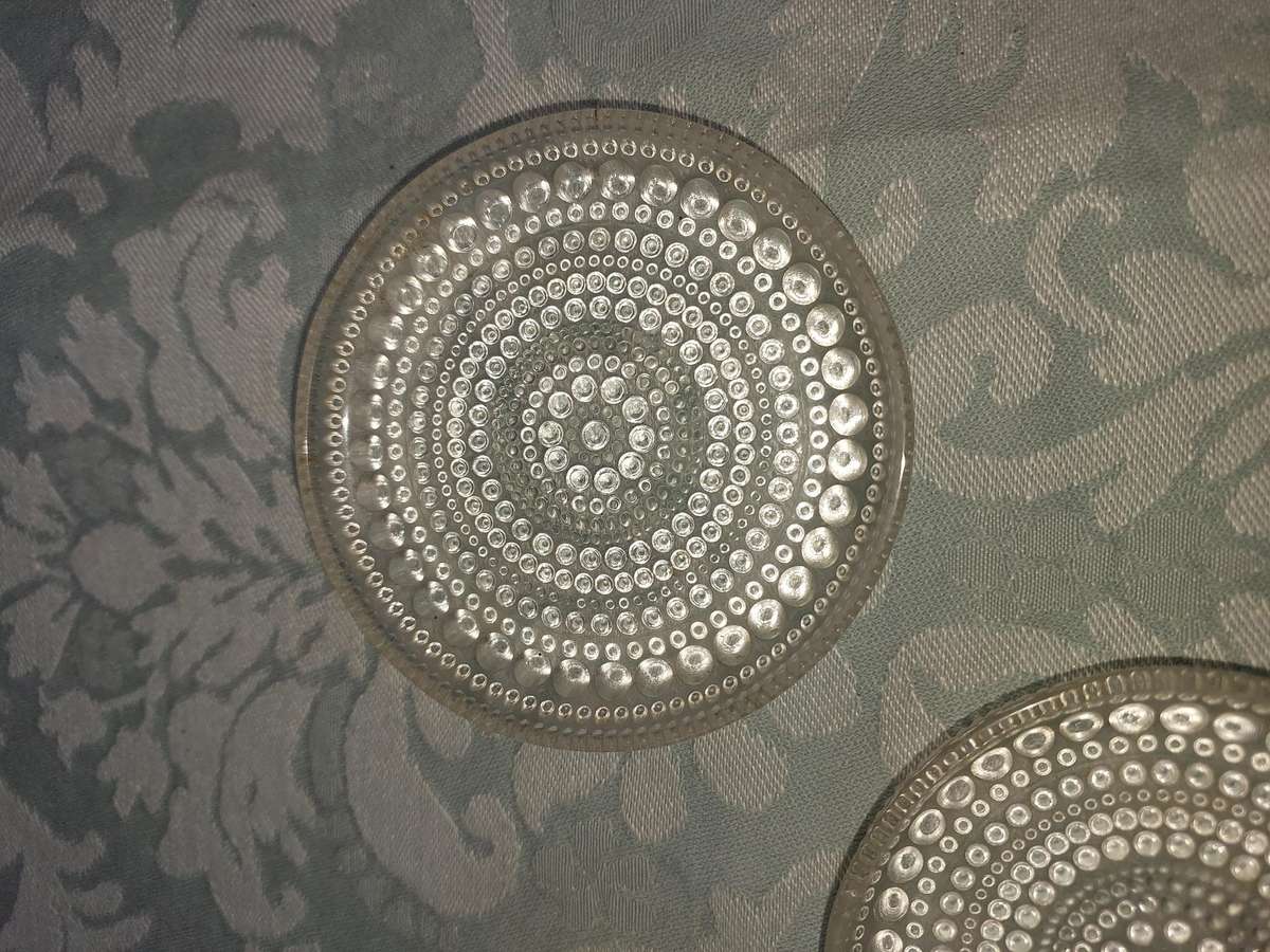 A SET OF 5 ART DECOR CANOP'E GLASS PLATES SOLD AS IS