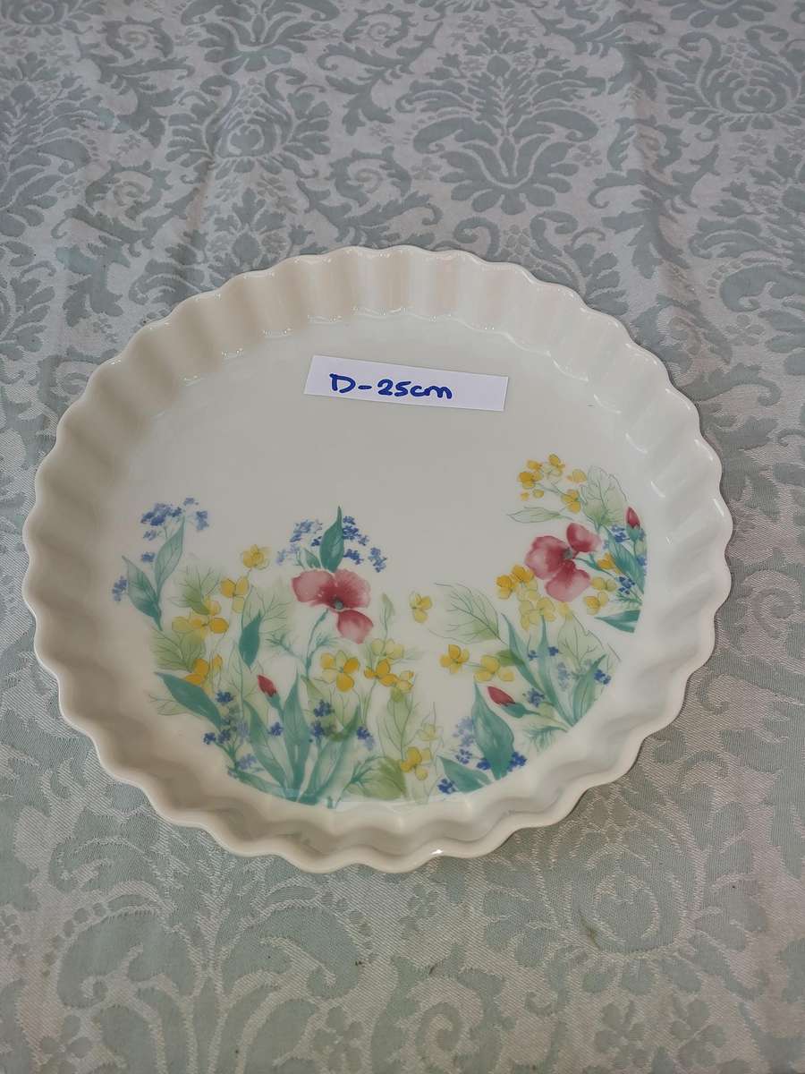 A VINTAGE PILLIVUYT FRANCE , PORCELAINE DEPUIS 181 , 4915 DECOR SPRING , LAVE VAISSELLE TART DISH