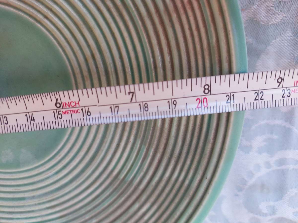 A GREEN CERAMIC CARLTON WARE HAND MADE IN ENGLAND  SERVING PLATTER SOLD AS IS