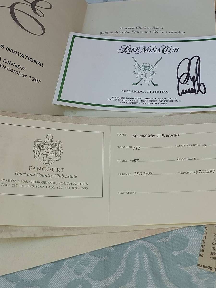 AN ENTIRE COLLECTION ERNIE ELS GOLFING LEGEND MEMORABILIA SOLD AS IS