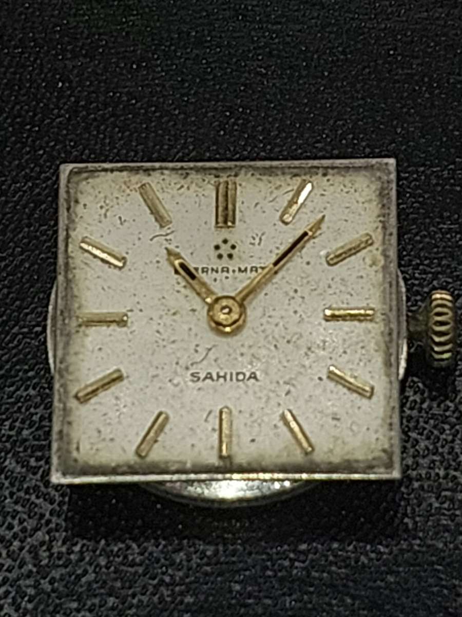 A JOB LOT ANTIQUE WRIST WATCHES