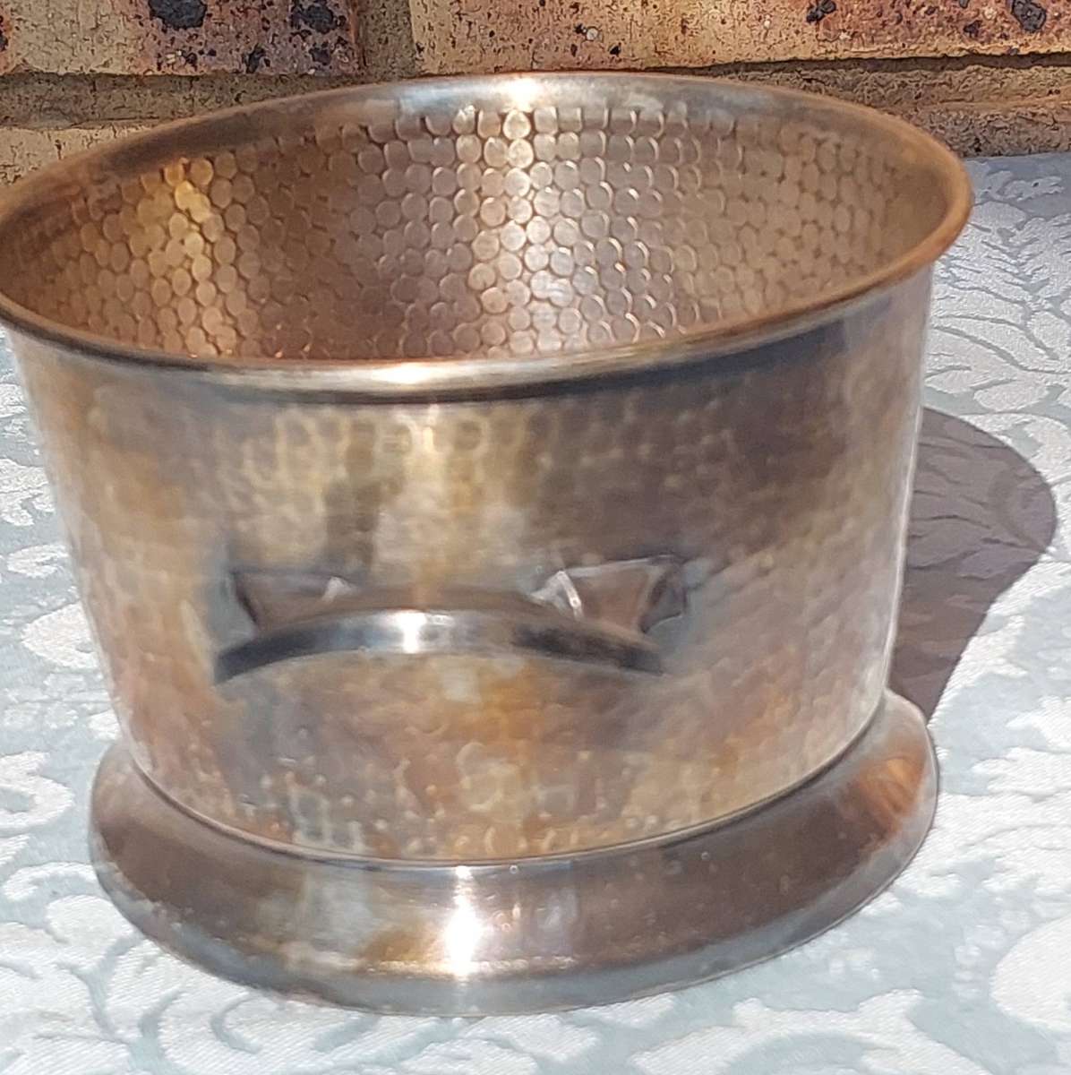 A VINTAGE ICE BUCKET SOLD AS IS