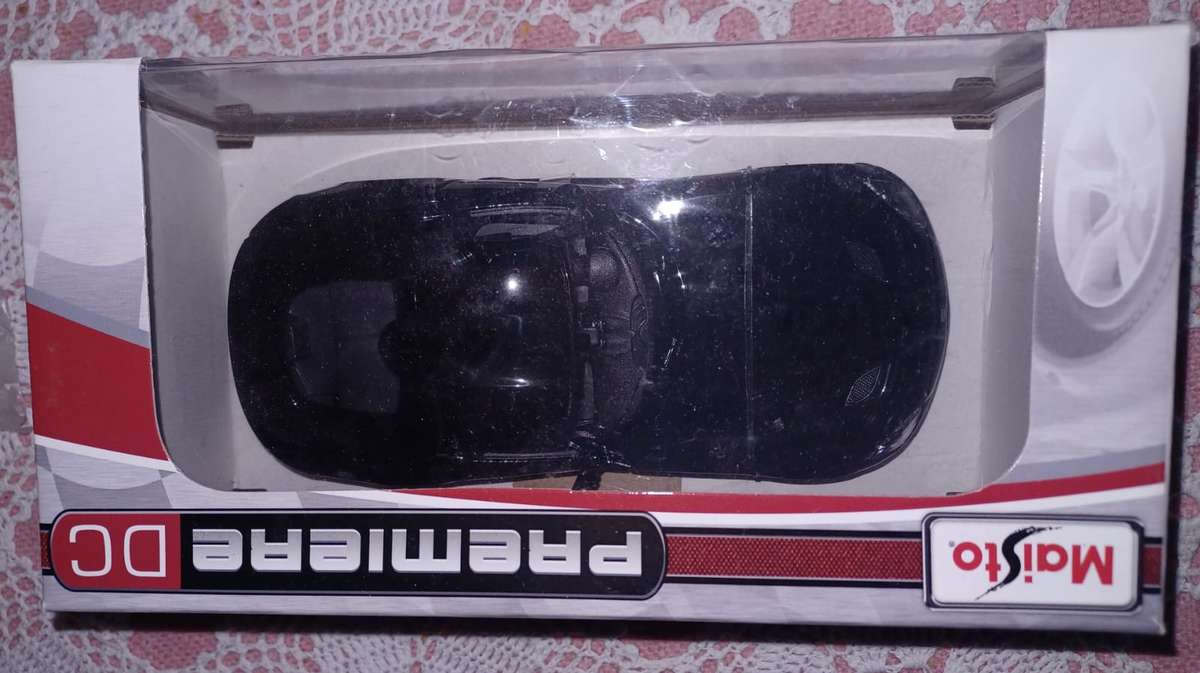 Maisto Premiere DC 1:24 2013 SRT Viper GTS Black Color
