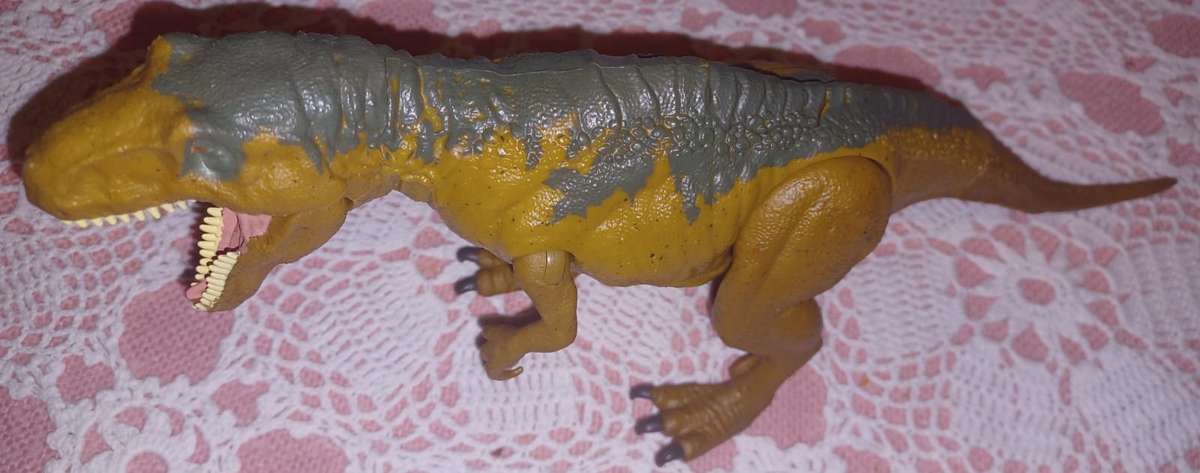 Mattel Jurassic World Metriacanthosaurus Roarviores Dinosaur