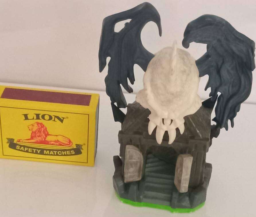 Skylander Darklight Crypt Figurine