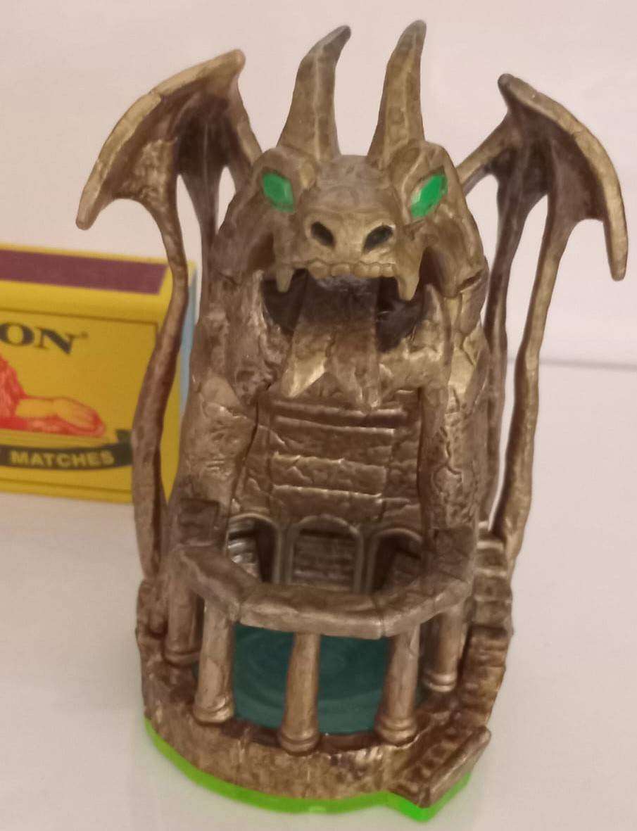 Skylanders Spyros Adventure Dragons Peak 2011 Character / Figurine