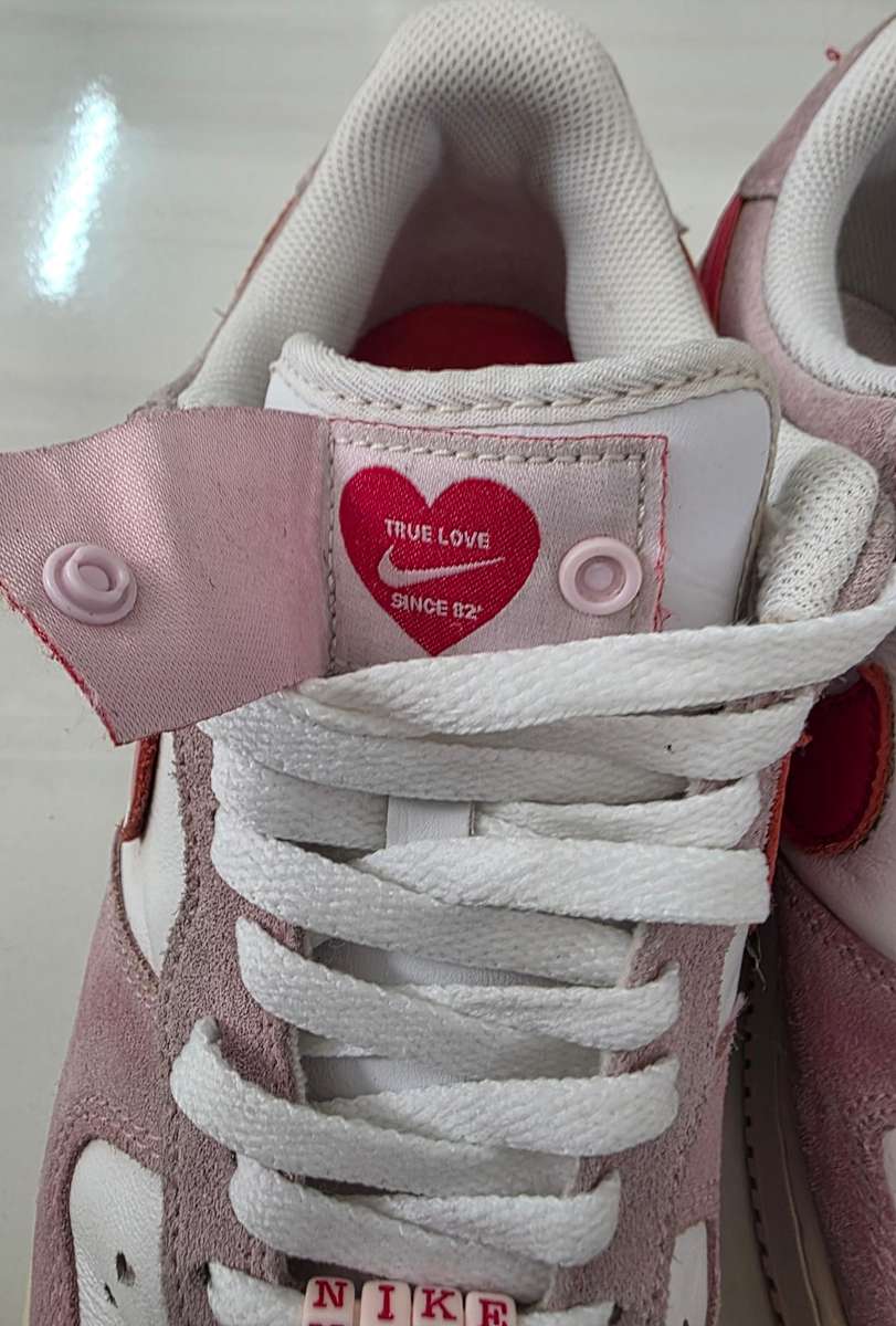 Nike Airforce 1 Leather - 07' Love Letter Valentyn's day (Highly Collectable)