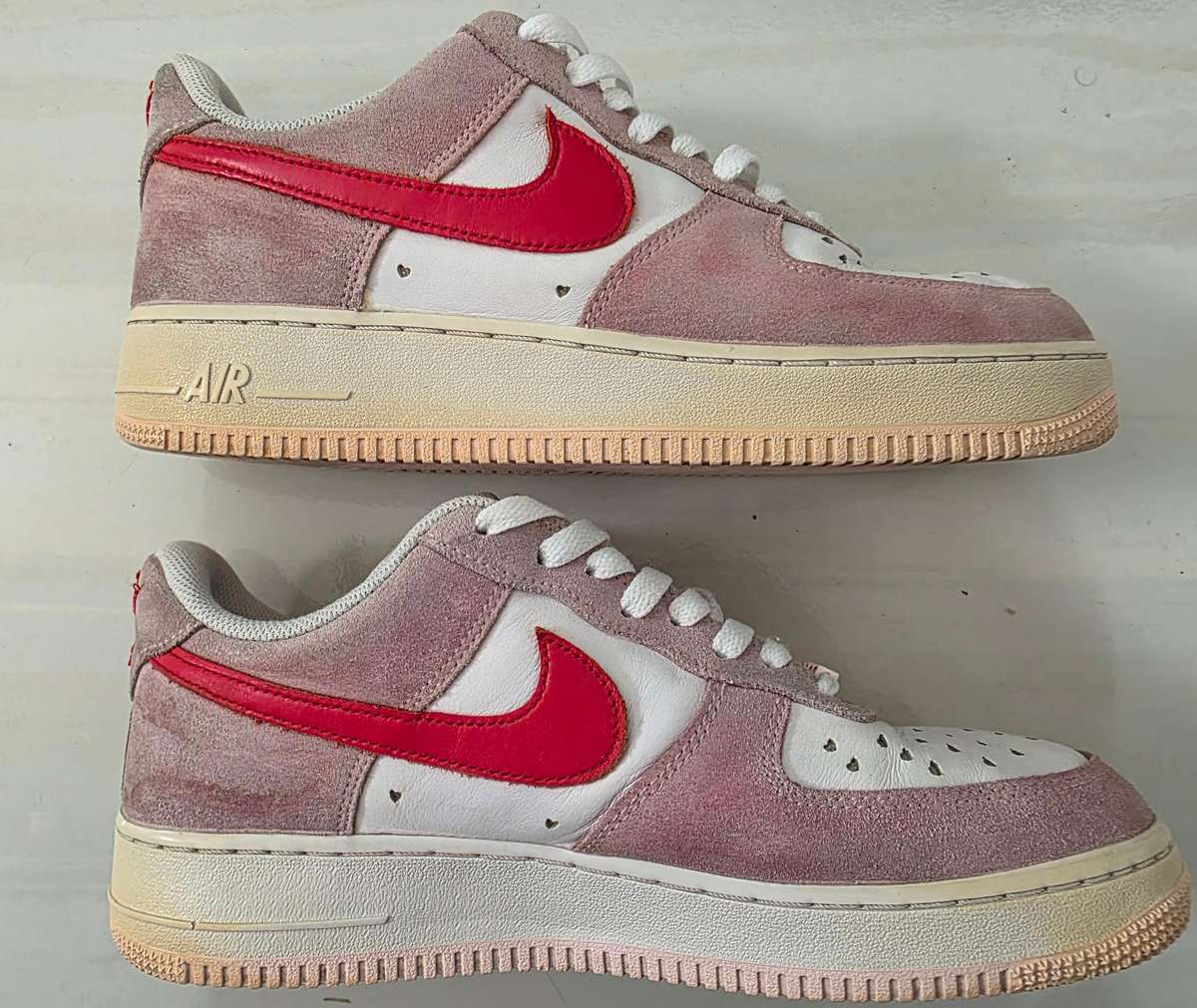 Nike Airforce 1 Leather - 07' Love Letter Valentyn's day (Highly Collectable)