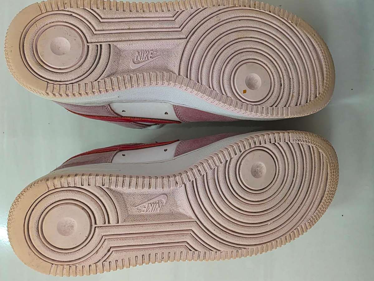 Nike Airforce 1 Leather - 07' Love Letter Valentyn's day (Highly Collectable)