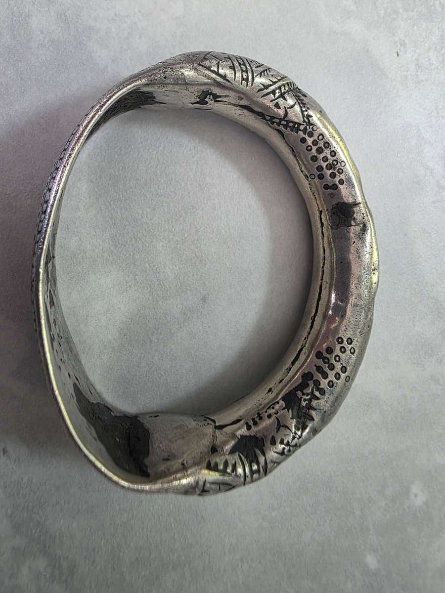 Antique Sterling Silver Tribal Omani Bodouin Hagula Thick Silver Handmade Bracelet