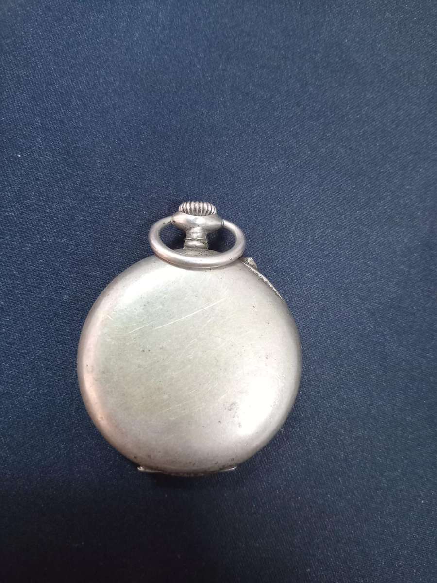 L A TERRA pocket watch