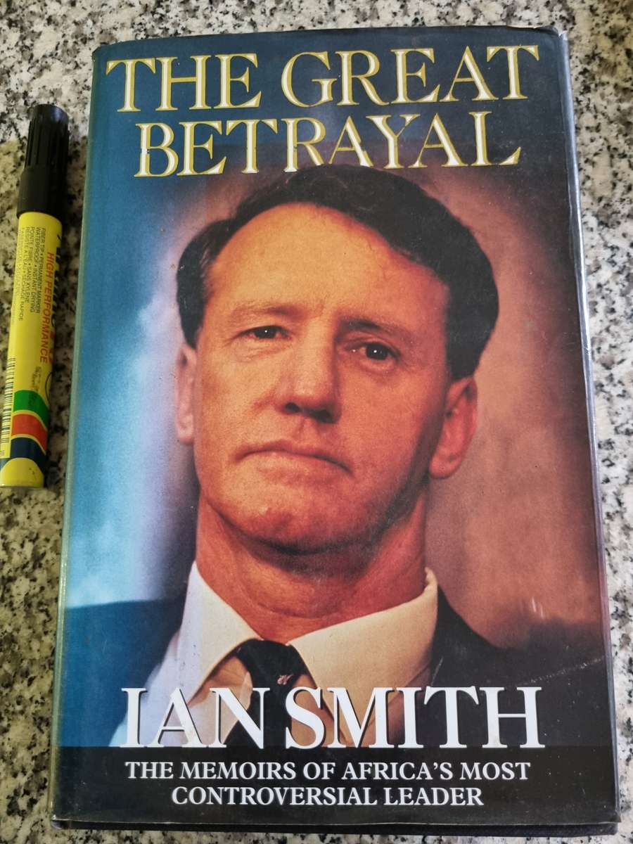 THE GREAT BETRAYAL IAN SMITH NB A READING COPY - Please see the Description