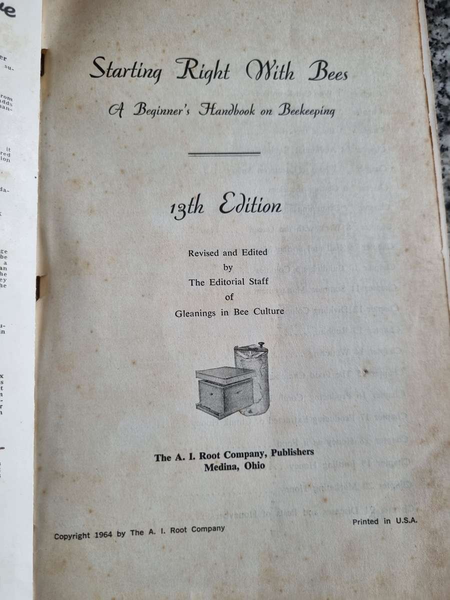 STARTING RIGHT WITH BEES A Beginner`s Handbook  Beekeeping Bee Keeping