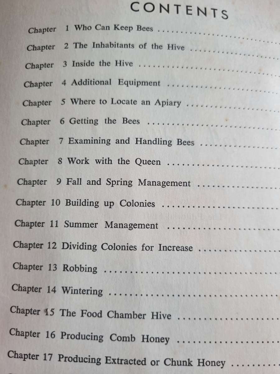 STARTING RIGHT WITH BEES A Beginner`s Handbook  Beekeeping Bee Keeping