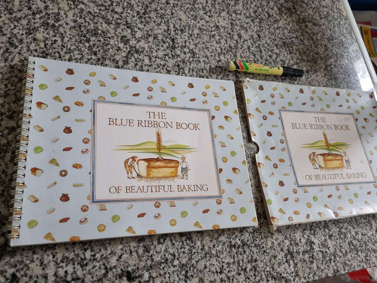 Blue Ribbon Book of Beautiful Baking by Shelley Stevenson - Cooking