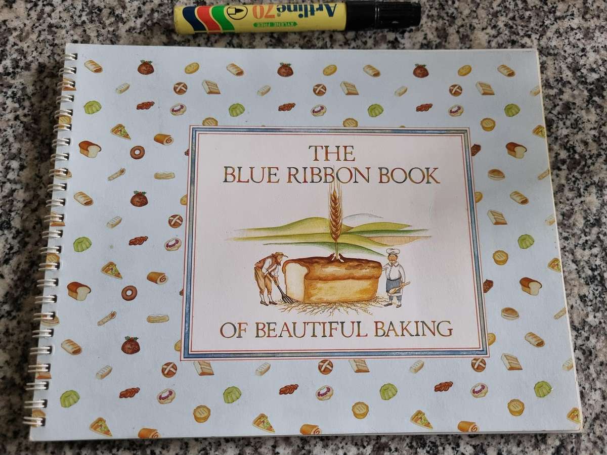Blue Ribbon Book of Beautiful Baking by Shelley Stevenson - Cooking