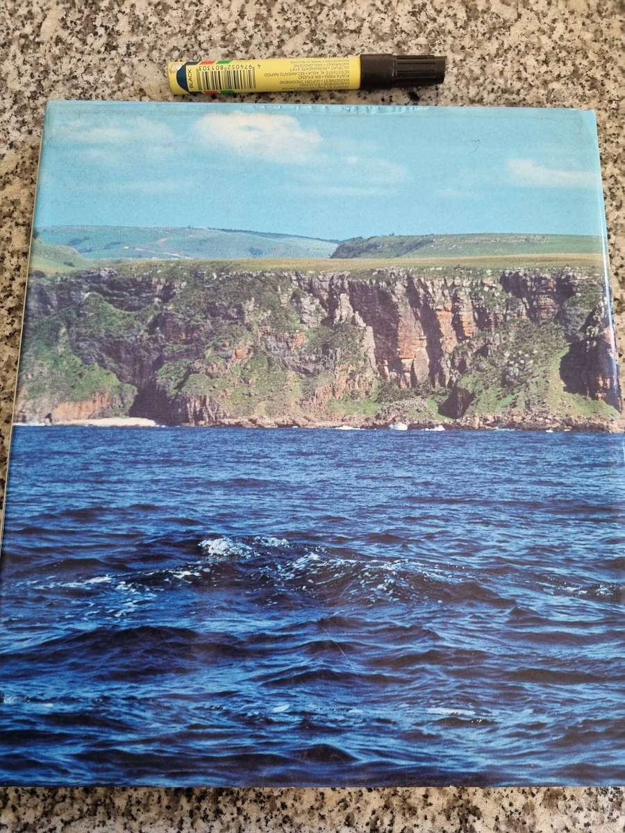 MKAMBATI and the WILD COAST S Africa and Pondoland's Unique Heritage DIV de VILLIERS & JOHN COSTELLO