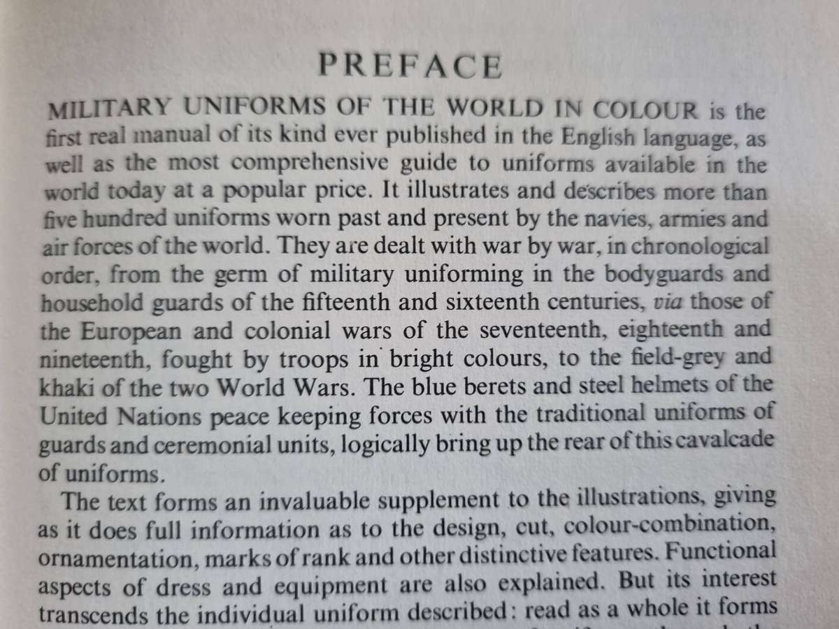 BLANDFORD MILITARY UNIFORMS OF THE WORLD in Colour 1968 ( army )