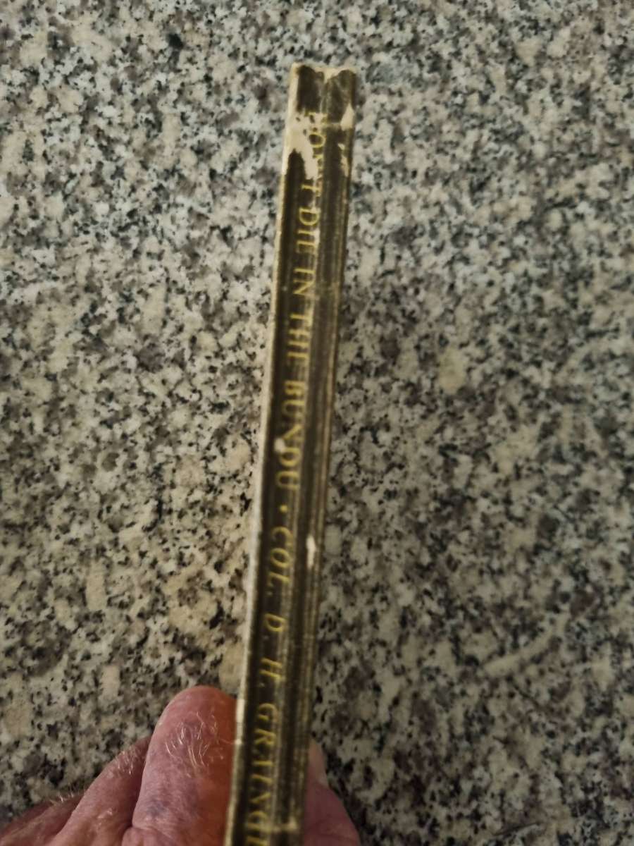 DON`T DIE IN THE BUNDU Col. D H GRAINGER O B E , E D Rhodesia Army military survival ( DONT )