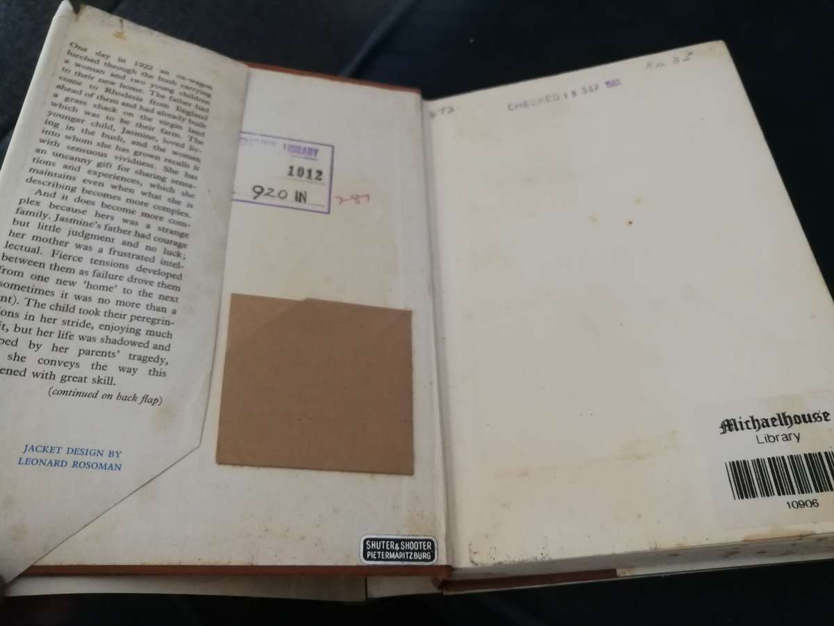 WRITING IN THE DUST JASMINE ROSE INNES  Published 1968 Rhodesia's early days  biography