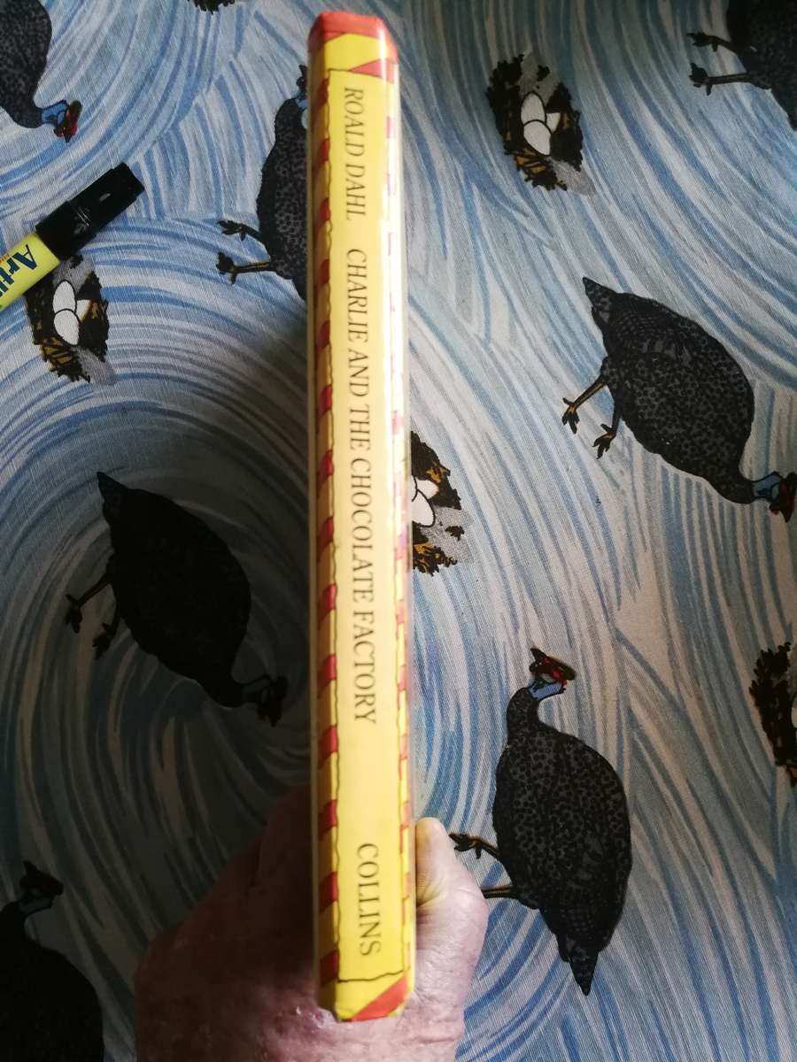 CHARLIE AND THE CHOCOLATE FACTORY ROALD DAHL ( hardcover )