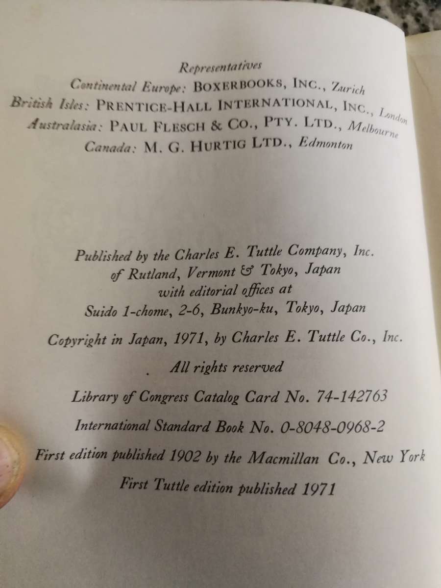 SUN DIALS AND ROSES OF YESTERDAY ALICE MORSE EARLE Reprint 1971 ( was first published 1902 )