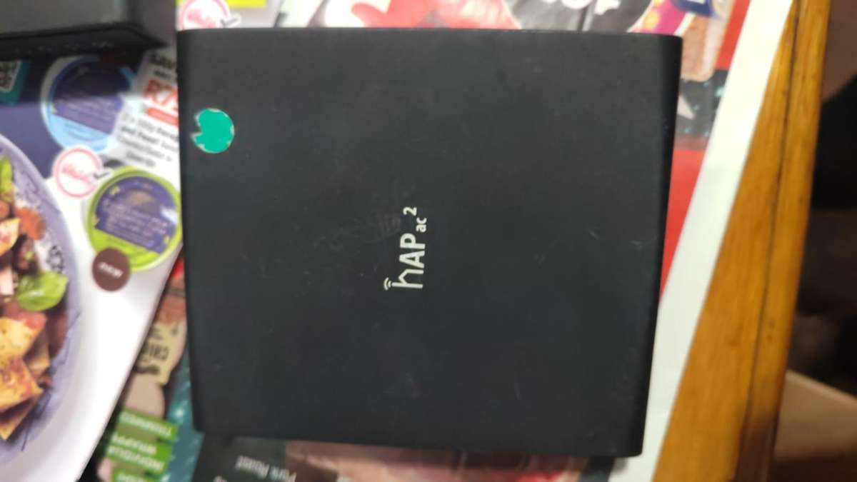 MikroTik hAP AC2 2GHz/5GHz WiFi Router(It does not take a SIM CARD)