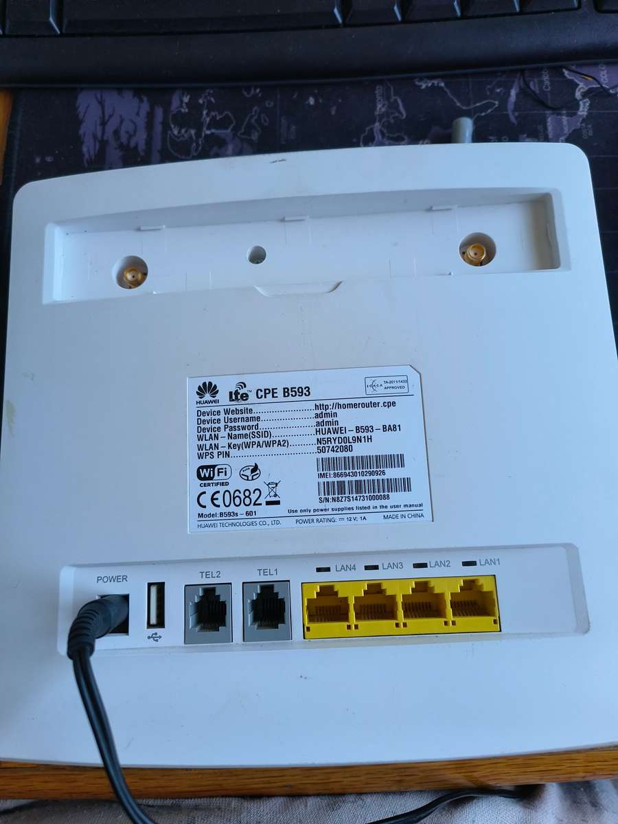 Latest Huawei 4G Router model CPE B593 (It take a SIM CARD)