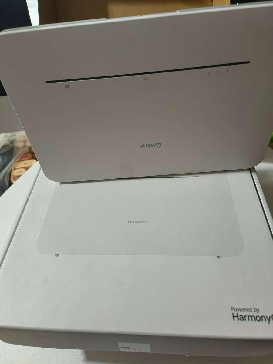 Latest Huawei 4G Router 3 Pro model B535-932a (It take a SIM CARD) up 64 users