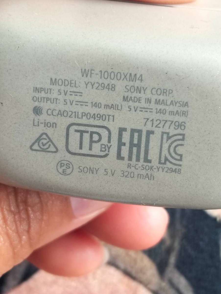 Sony WF-1000XM4  Leading Noise Canceling Truly Wireless Earbud Headphones