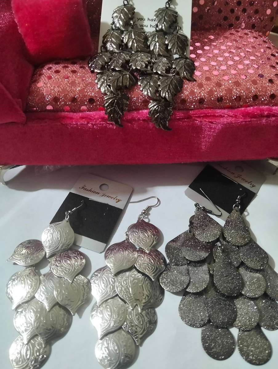 x4 Fashion Earrings Hollow Metal Leaves Leaf Long Dangle