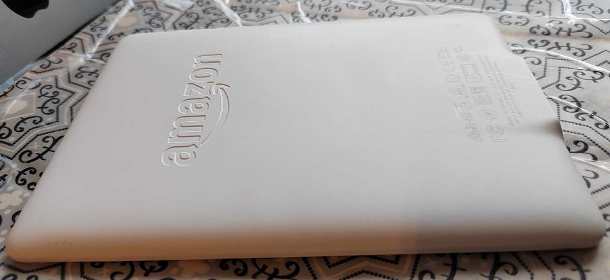 Amazon Kindle Paperwhite  7th Generation 6inch 3GB