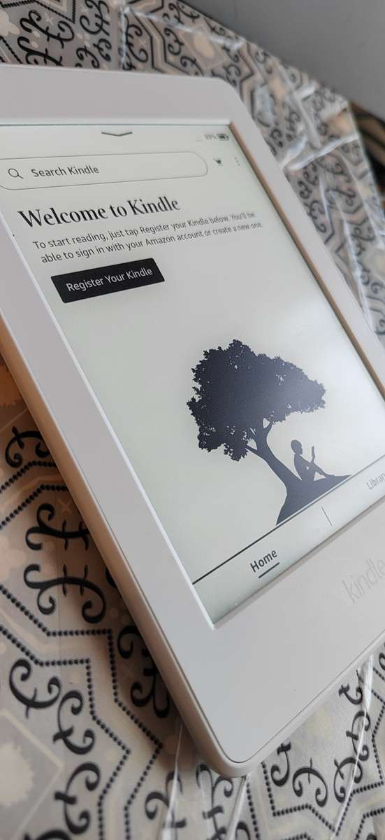 Amazon Kindle Paperwhite  7th Generation 6inch 3GB